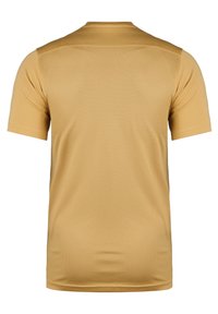 Maglia sportiva a maniche corte in oro pallido, realizzata in tessuto traspirante con texture a rete e spalle lisce, priva di loghi o dettagli.