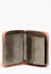 Guess GEMMA SMALL AROUND - Carteira - korallenrot