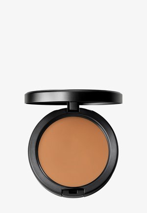 MAC STUDIO FIX POWDER PLUS FOUNDATION - Foundation - c45