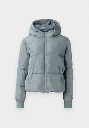 Giacca imbottita con cappuccio di colore grigio chiaro. Esterno liscio, zip a tutta lunghezza, tasche laterali, polsini elasticizzati e motivo trapuntato.