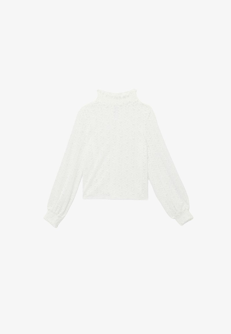 Valkoinen neulottu korkeakauluspaita, jossa on pitkät hihat. Paidassa on tekstuuripinta ja kootut hihansuut, lyhyt malli ja hienovarainen ribbikuvio.
