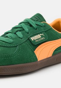 Puma PALERMO UNISEX - Sportcipő - vine/clementine