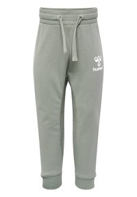 Lichtgroene joggingbroek met een trekkoord in de taille, zachte textuur, geribde boorden en een wit "hummel" logo op de voorkant. Geen zichtbare zakken.