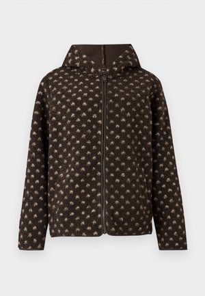 Casaco de fleece castanho com padrão e fecho de correr, capuz e textura macia. Apresenta pontos de cor clara por todo o casaco e um forro castanho sólido.