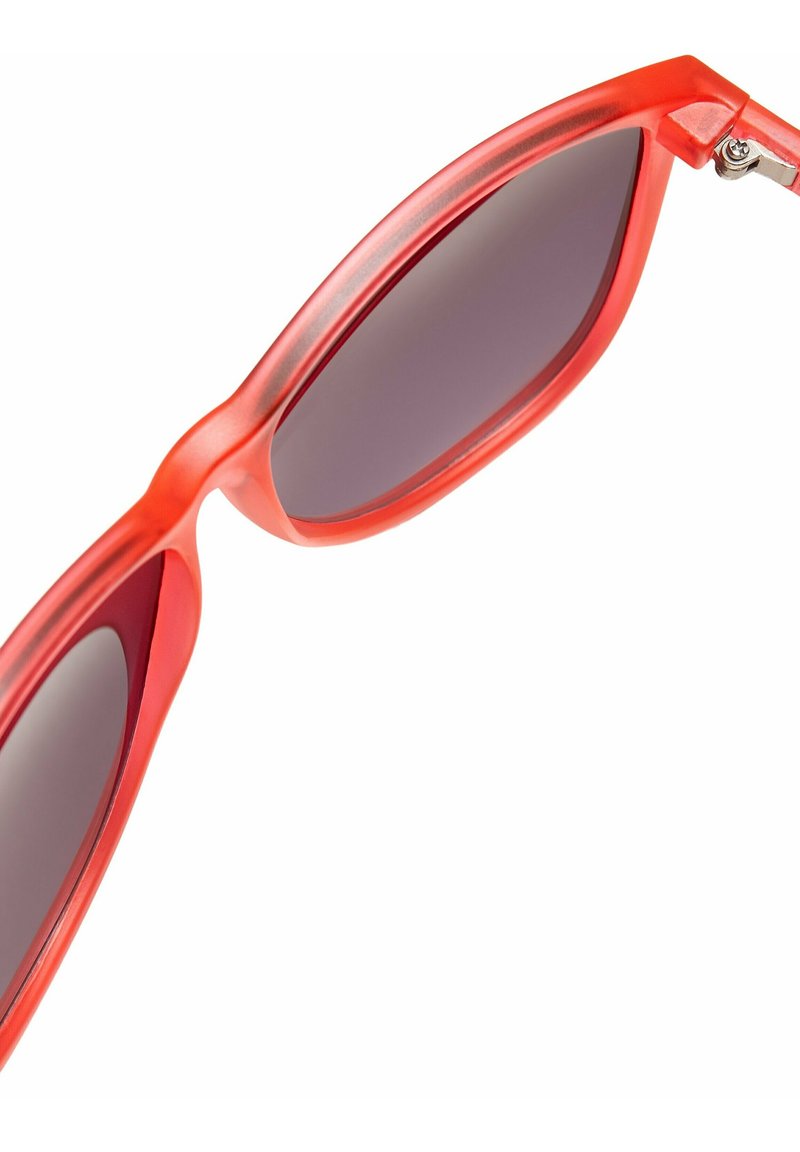Wildfox Classic Wildfox Winona Sunglasses 199 Wildfox Winona