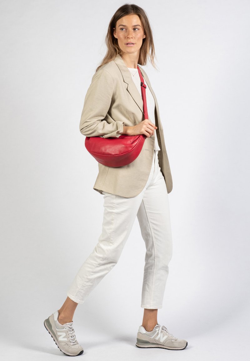 Aunts & Uncles CROCUS - Gürteltasche - crimson red