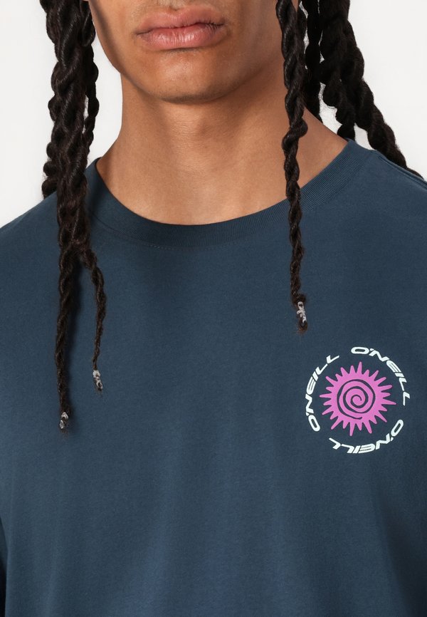 CHEST UNISEX - Print T-shirt - alma steel4