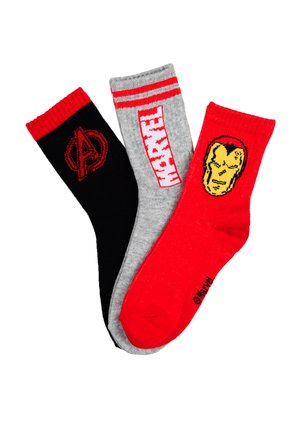 Drei Paar Socken: schwarz mit roten Akzenten und Logo, grau mit weißem Schriftzug und rot mit einem Charakterdesign. Baumwollmischung.