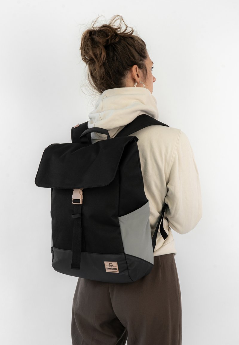 Johnny Urban MIKA Rucksack schwarz rosa/silvercoloured Zalando.ie