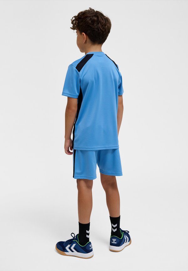 SET - Trainingsanzug