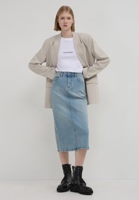 Calliope AVEC FENTE AU DOS - Gonna di jeans - bleu