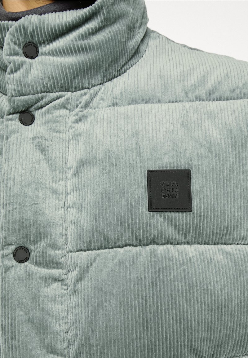 Herren Leichte Jacken | Marc O'Polo DENIM OUTDOOR VEST Weste grus green/mint - KU09937 Herren Leichte Jacken | Marc O'Polo DENIM OUTDOOR VEST Weste grus green/mint - KU09937
