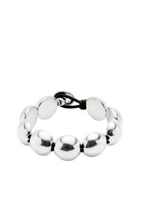 Bracelet de ton argenté composé de perles métalliques arrondies enfilées sur un cordon marron foncé, avec une surface lisse et une finition brillante.