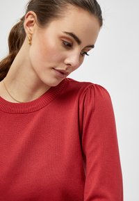 Minus MIMERSIN KNIT TEE - Pulover - berry red