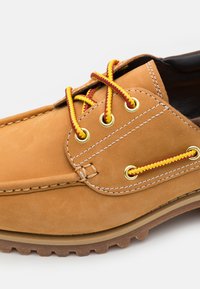 Timberland AUTHENTIC 3 EYE - Båtsko - wheat