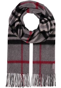Šedý kostkovaný šátek s černými a červenými vzory, s třásněmi a jemnou texturou. Vyroben z teplého materiálu, navržen pro pohodlí.