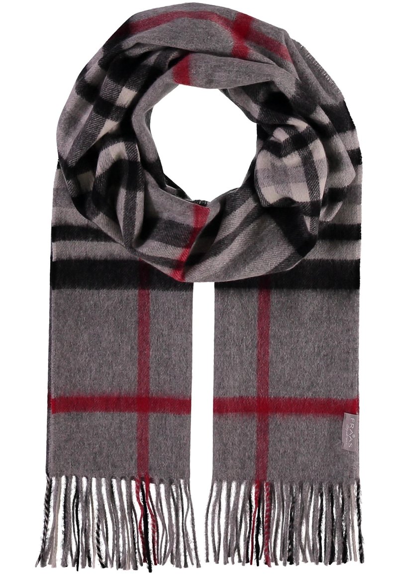 Šedý kostkovaný šátek s černými a červenými vzory, s třásněmi a jemnou texturou. Vyroben z teplého materiálu, navržen pro pohodlí.