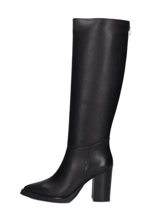 Hoge zwarte leren dameslaars met puntige neus, blokhak en ritssluiting aan de zijkant.