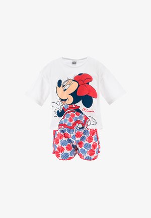 Minnie Mouse thema slaapset met een witte short-sleeve top met een grafische print, gecombineerd met rode en blauwe shorts met schelp-patroon.