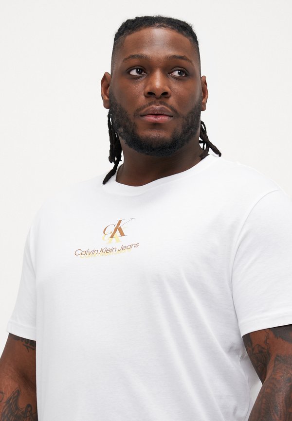 PLUS SHADOW LOGO TEE - Print T-shirt4