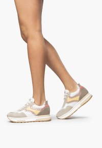 NeroGiardini - Sneakers laag - ivory Miniatuurafbeelding 1