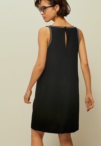 Next SQUARE NECK  - Denní šaty - black