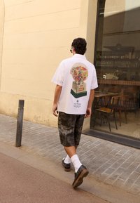 Bershka SHORT SLEEVE - Printtipaita - white