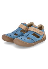 Blaue Leder-Sandalen mit braunen Akzenten, offene Zehenspitze, verstellbare Riemen und Perforationen für Atmungsaktivität. Weiche, flexible Sohle.