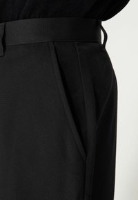 Next REGULAR FIT - Pantaloni de costum - black