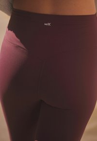 Self. HIGH WAIST  - Legingi - burgundy