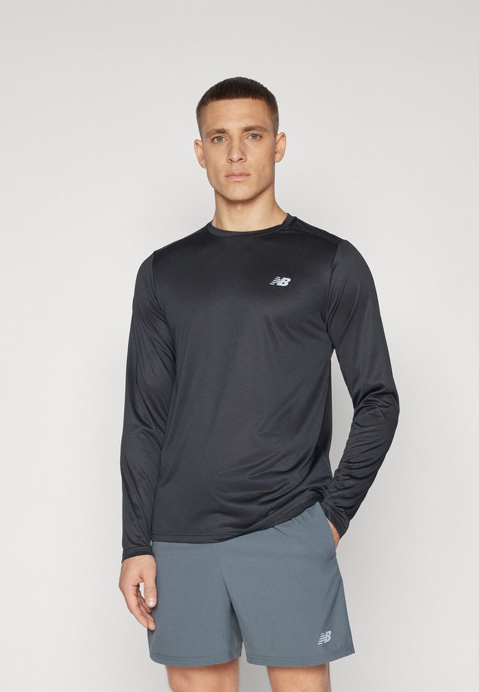 New Balance SPORT ESSENTIALS LONG SLEEVE - Long-sleeved top - black