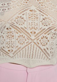 ONLY Petite ONLKATIE  - Μπλούζα - beige