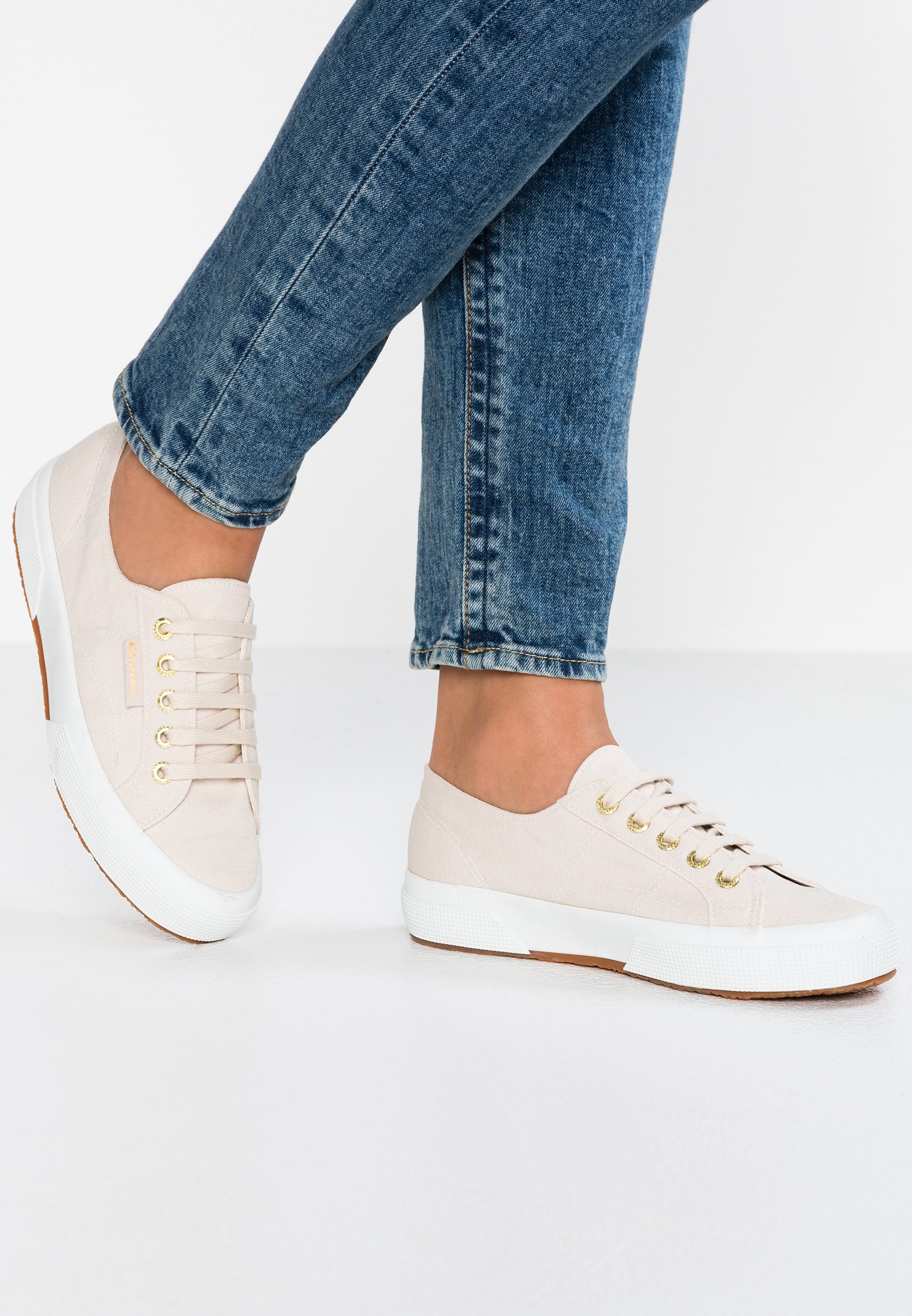 superga beige ecru