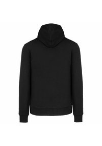 Svart hettegenser med en myk tekstur, lange ermer, frontlomme i kengurustil og snøring i hetta. Minimalistisk design uten synlige mønstre.