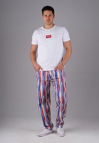 Unselected, navy colorfall