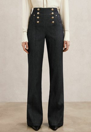 REGULAR FIT - SKYLAR BUTTON-DETAIL - Džinsi ar paplatinātiem galiem - dark blue