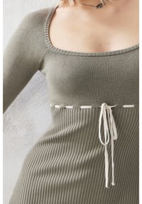 BDG Urban Outfitters Abito in maglia - khaki