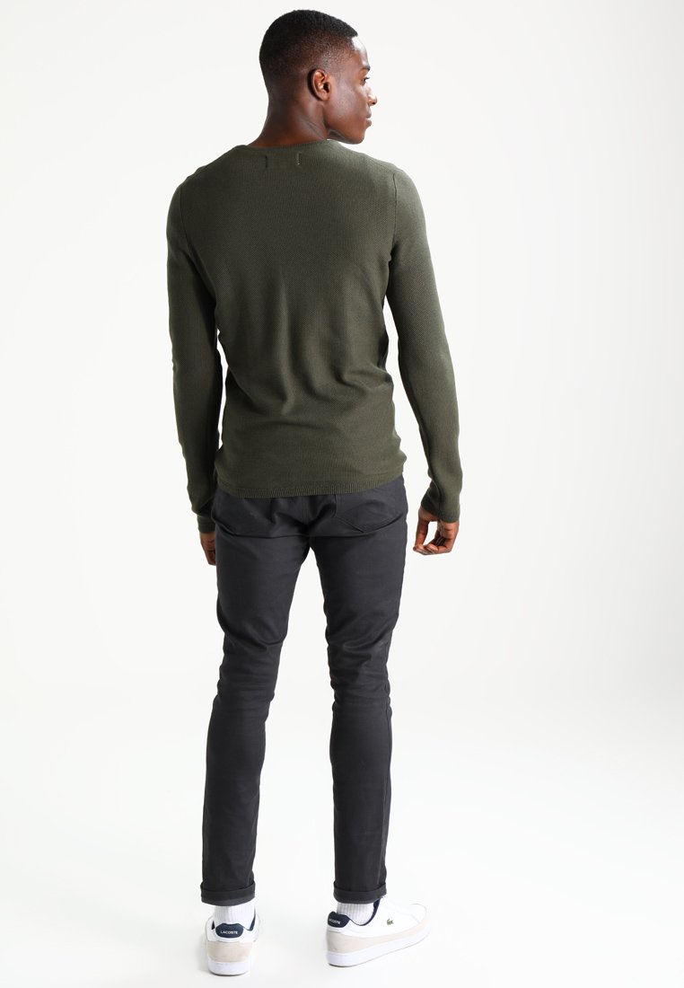 TOM TAILOR DENIM STRUCTURED CREWNECK Trui woodland green TOM TAILOR DENIM Sweater woodland greenolijfgroen