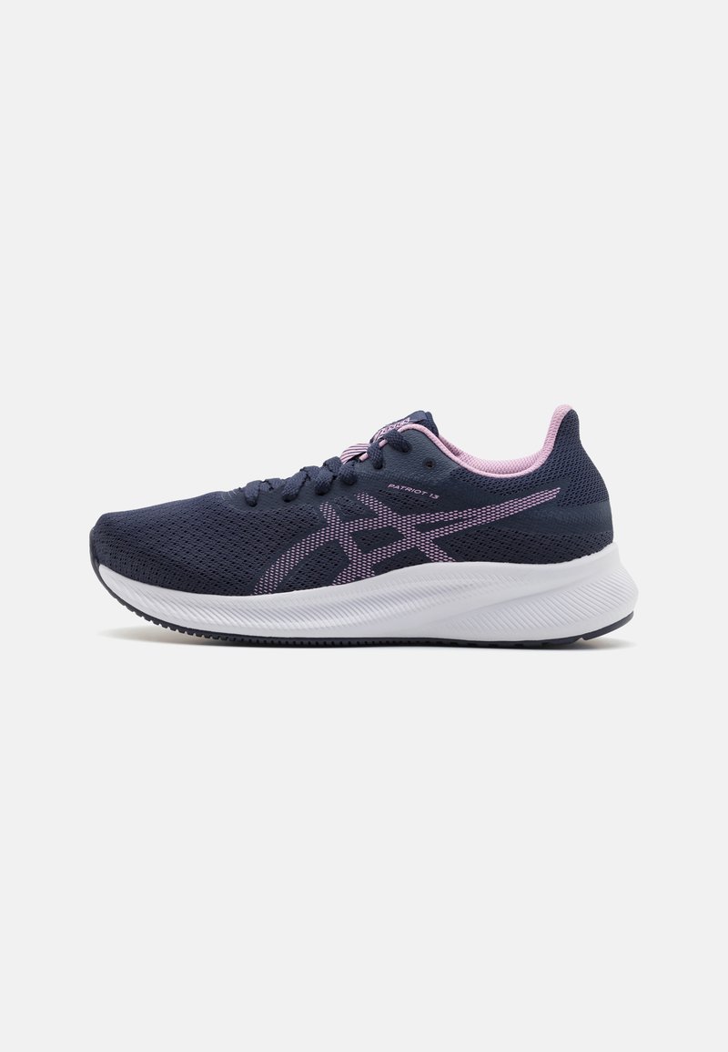 Men's running shoes featuring a breathable navy mesh upper, pink accents, a cushioned white sole, and a patterned texture for traction.