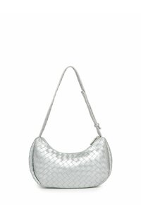 Strieborná tkaná kabelka s oblým tvarom, nastaviteľným remienkom a zipsovým zapínaním. Vyrobená z materiálu s metalickým povrchom, so štruktúrovaným vzorom.