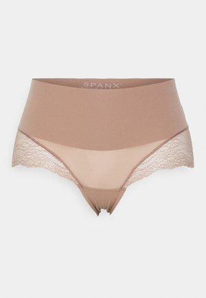 Spanx Briefs - café au lait