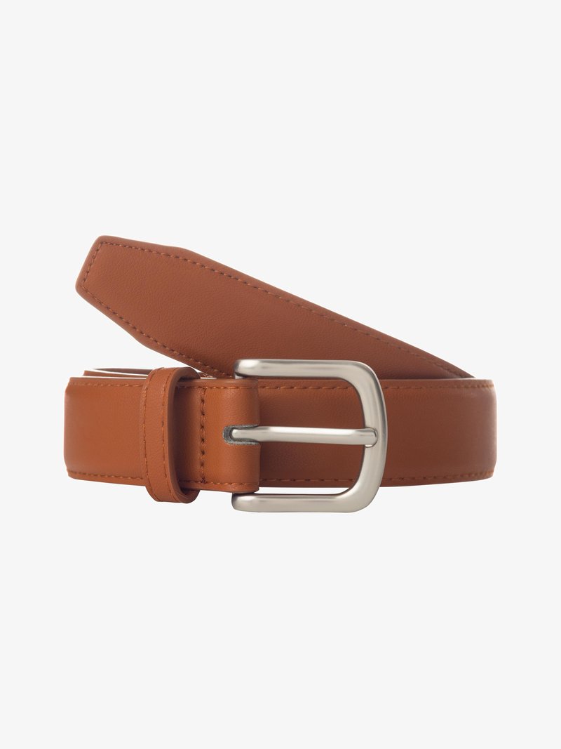 Ceinture en cuir marron à finition lisse, dotée d'une boucle en métal argenté et de coutures propres le long des bords. Forme rectangulaire classique.
