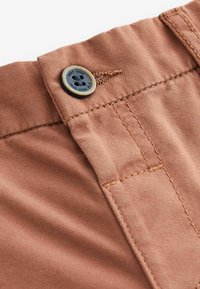 Next REGULAR FIT - Kratke hlače - rust brown