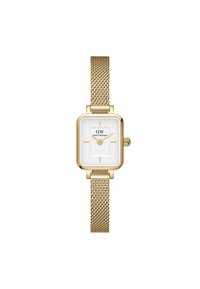 Gold Mesh-Armbanduhr mit rechteckigem weißen Zifferblatt, goldenen Akzenten, minimalistischem Design und Logo oben. Verfügt über einfache Stundenmarkierungen.