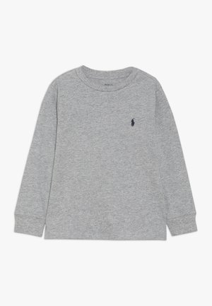 Grå langærmet crewneck-shirt med en lille mørkeblå Polo-logo broderet på venstre bryst.