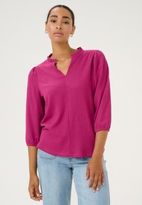 Unselected, festival fuchsia