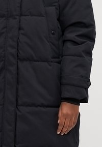 Vero Moda Petite VMMARGARET LONG COAT - Ziemas mētelis - black