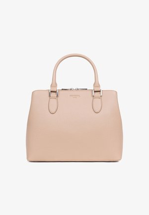 Beige leren handtas met textuur, voorzien van twee ronde handvatten, zilverkleurige hardware en een ritssluiting. Het ontwerp heeft een gestructureerde silhoët.