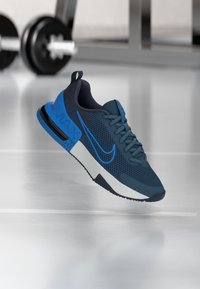 Неизбран, new slate/light photo blue/gridiron/off white/midnight navy