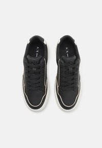 Armani Exchange LACE UP - Sneakers basse - black/pale gold